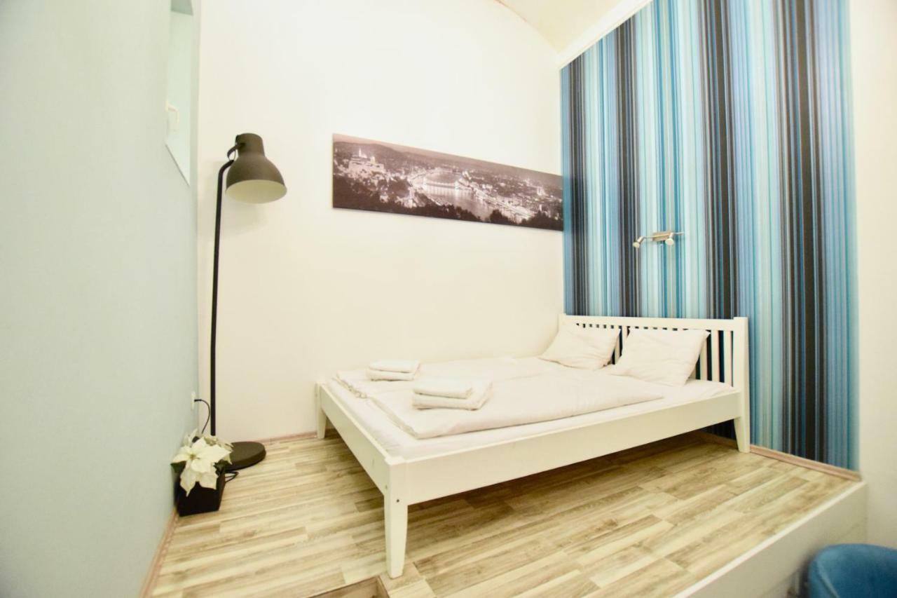 Standard Apartment By Hi5 - Steindl Street Boedapest Buitenkant foto
