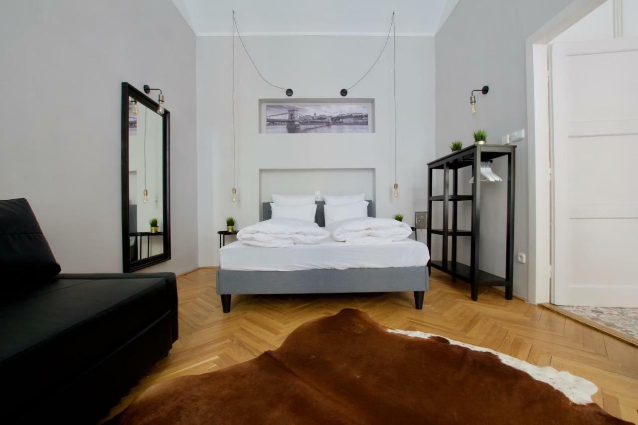 Standard Apartment By Hi5 - Steindl Street Boedapest Buitenkant foto